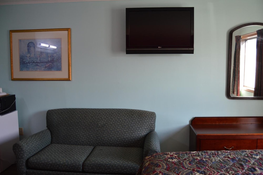 Budget Inn of Claypool Hill - photo 18