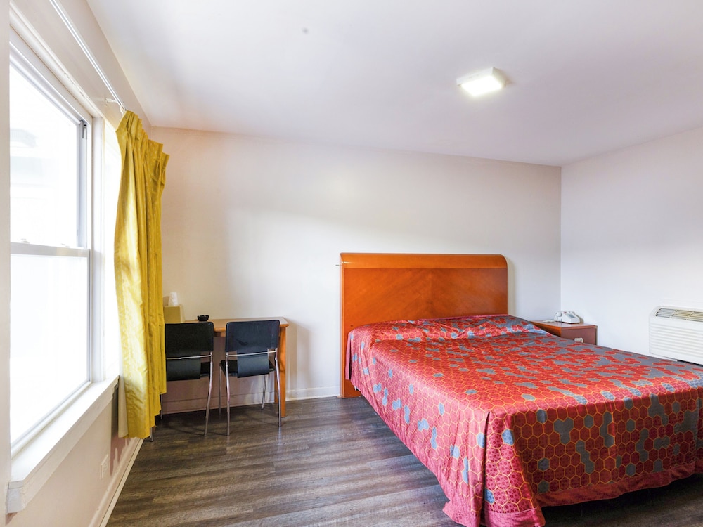 Manor Motel Near Oak Brook Chicago Westchester - photo 10
