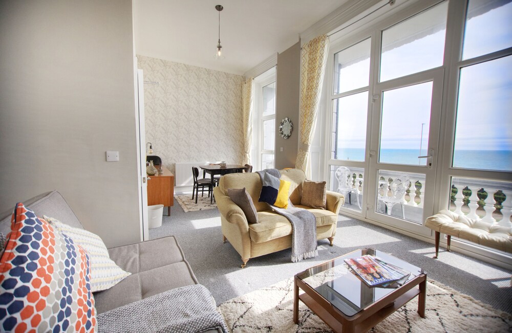 The Smugglers Retreat — 4-Star Luxury Hotel in Hastings, United Kingdom