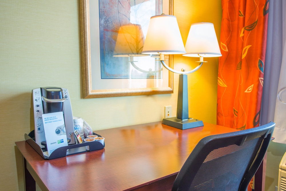 Holiday Inn Express & Suites Richland by IHG - photo 12