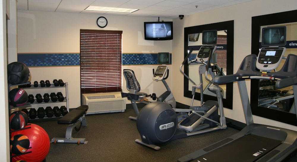 Hampton Inn & Suites Bloomington Normal - photo 29