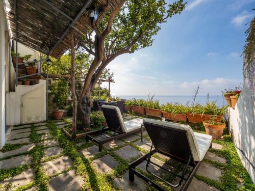 Scorcio d' Oltremare Sea view apt in Positano — 4-Star Luxury Hotel in Positano, Italy