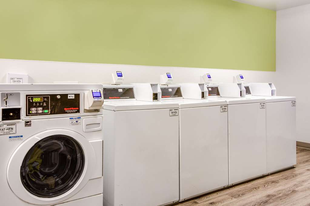 WoodSpring Suites Houston Baytown - photo 14