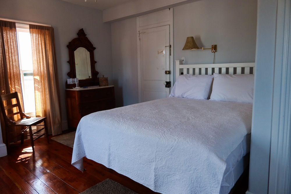 Chalfonte Hotel - photo 8