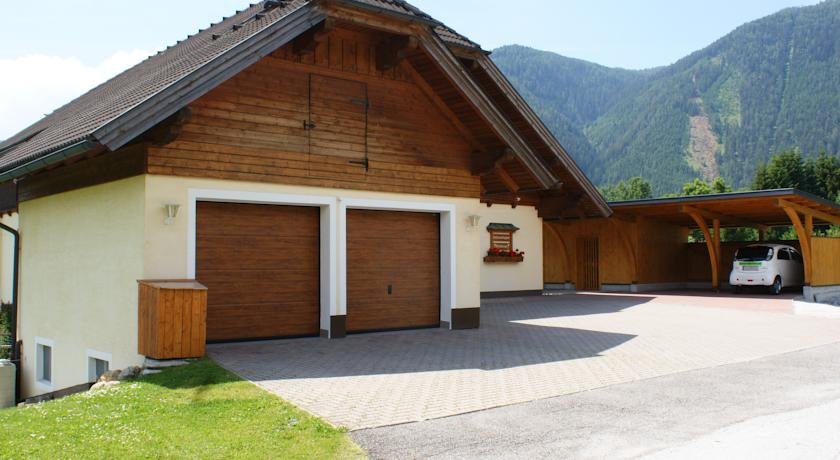 Landhaus Graggaber — 4-Star Luxury Hotel in Mauterndorf, Austria