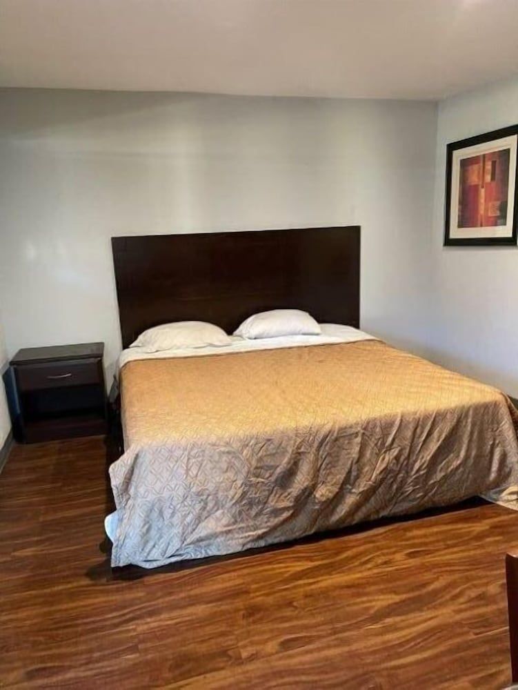 Richmond Motel - photo 14
