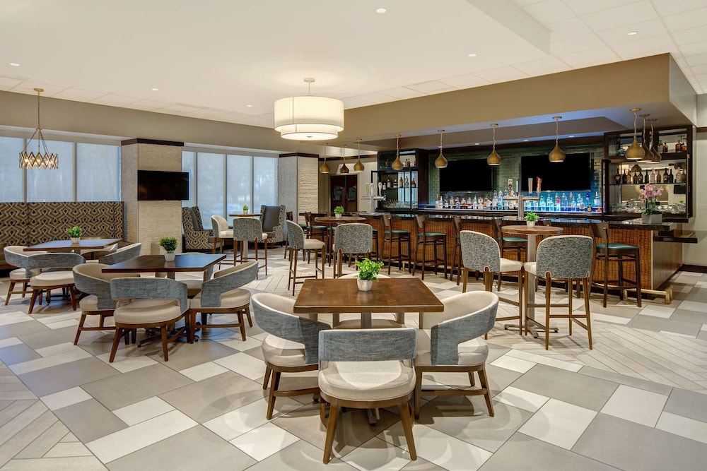 Embassy Suites by Hilton Jacksonville Baymeadows - photo 75