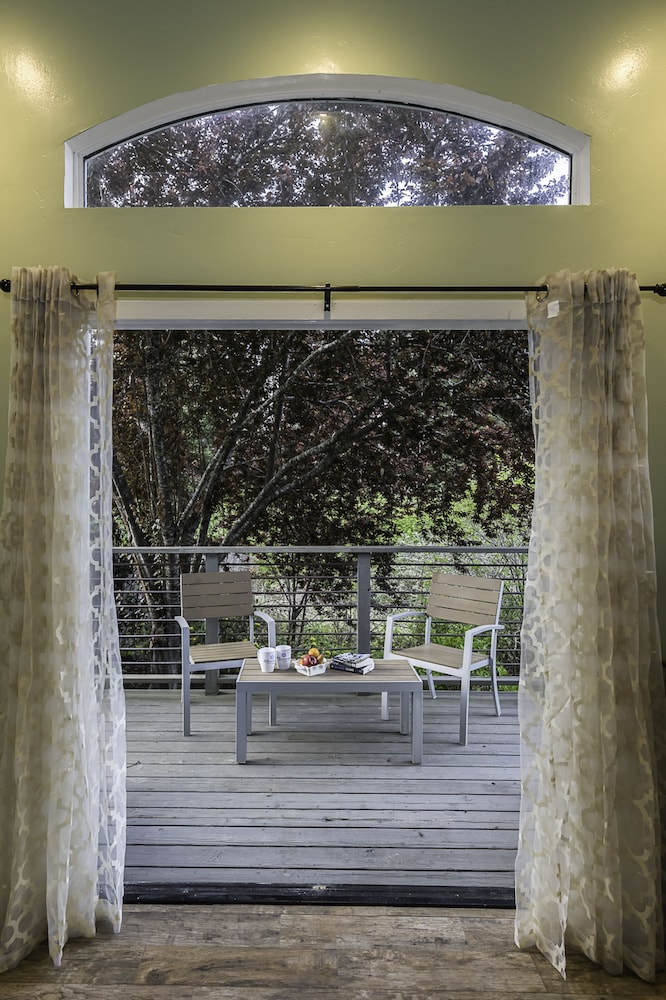 The Inn at Schoolhouse Creek - photo 42