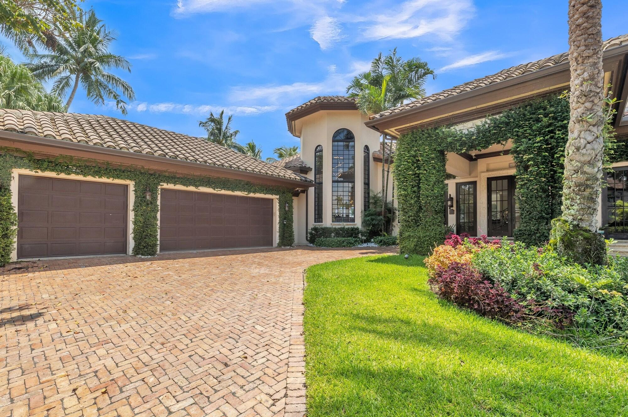 Majestic Waterfront Villa Venice of America Heated Pool Canal View Access Royal Key — 4-Star Luxury Hotel in Fort Lauderdale, United States