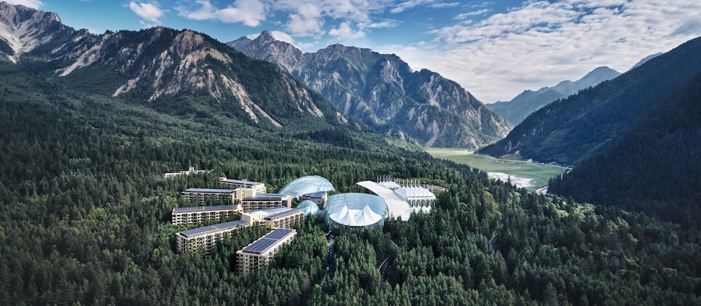 InterContinental Resort Jiuzhai Paradise by IHG in Aba, People's Republic of China