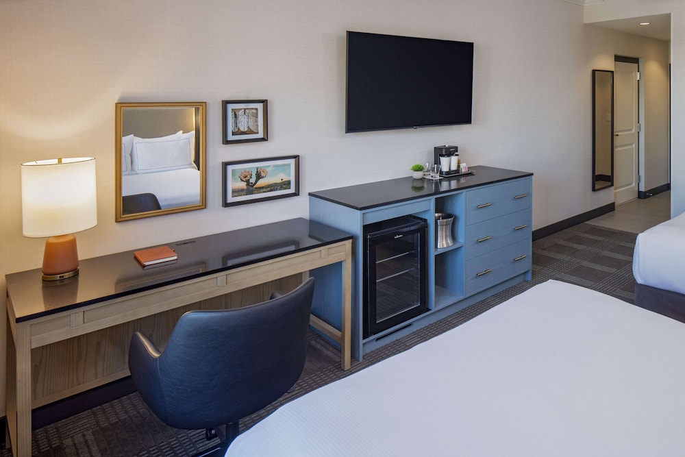 Hilton San Antonio Hill Country - photo 24