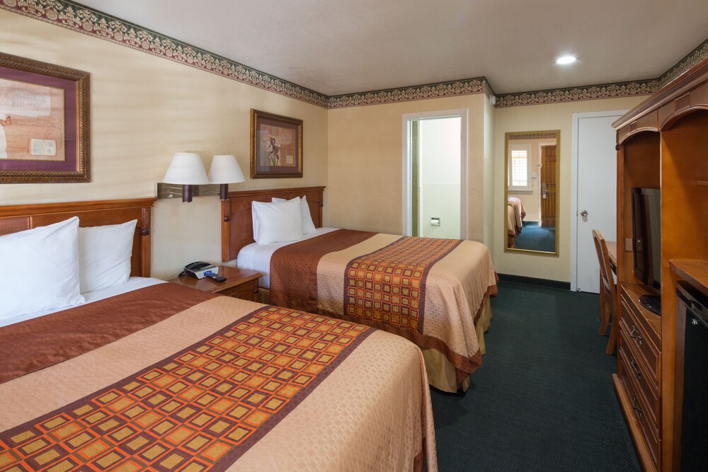 Geary Parkway Motel - photo 11