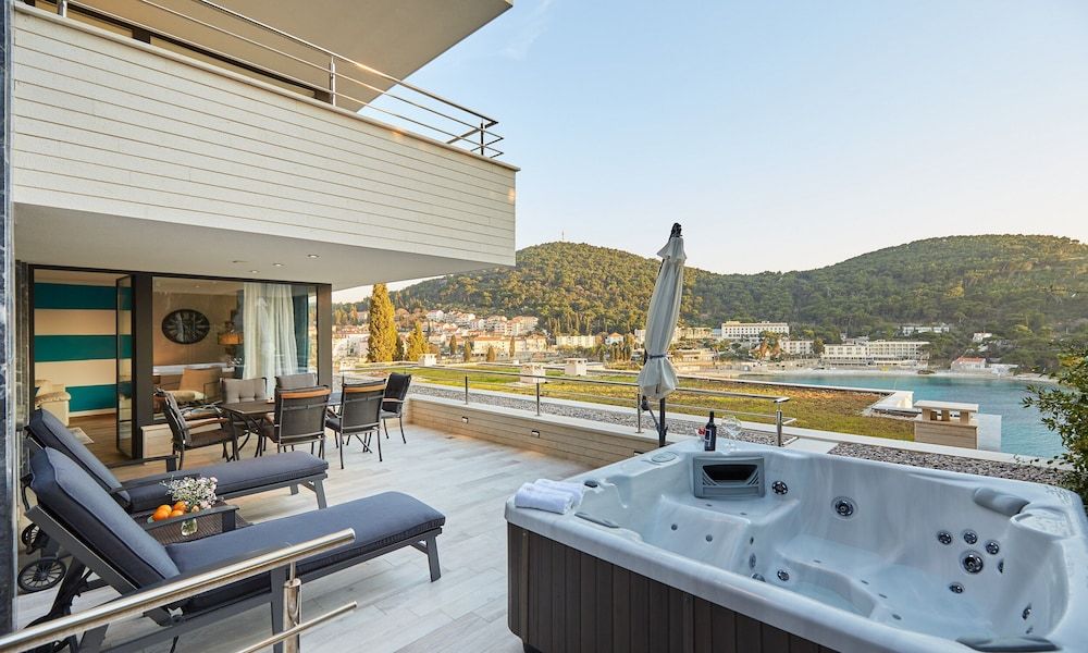 Dubrovnik Deluxe Blue Bayou