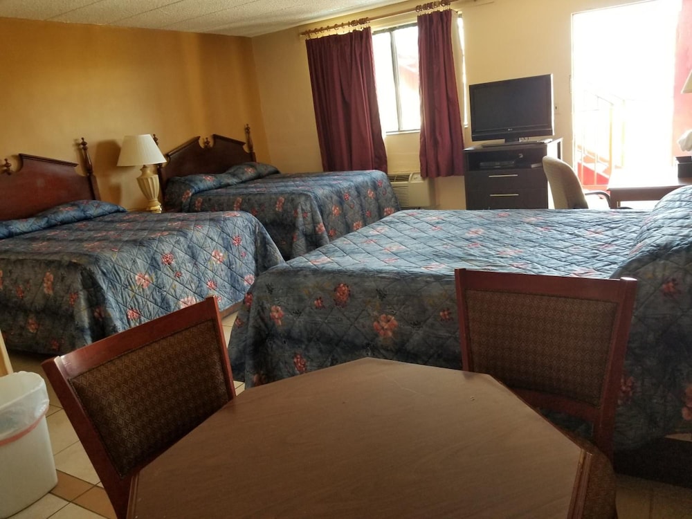 Cloud 9 Inn - photo 23