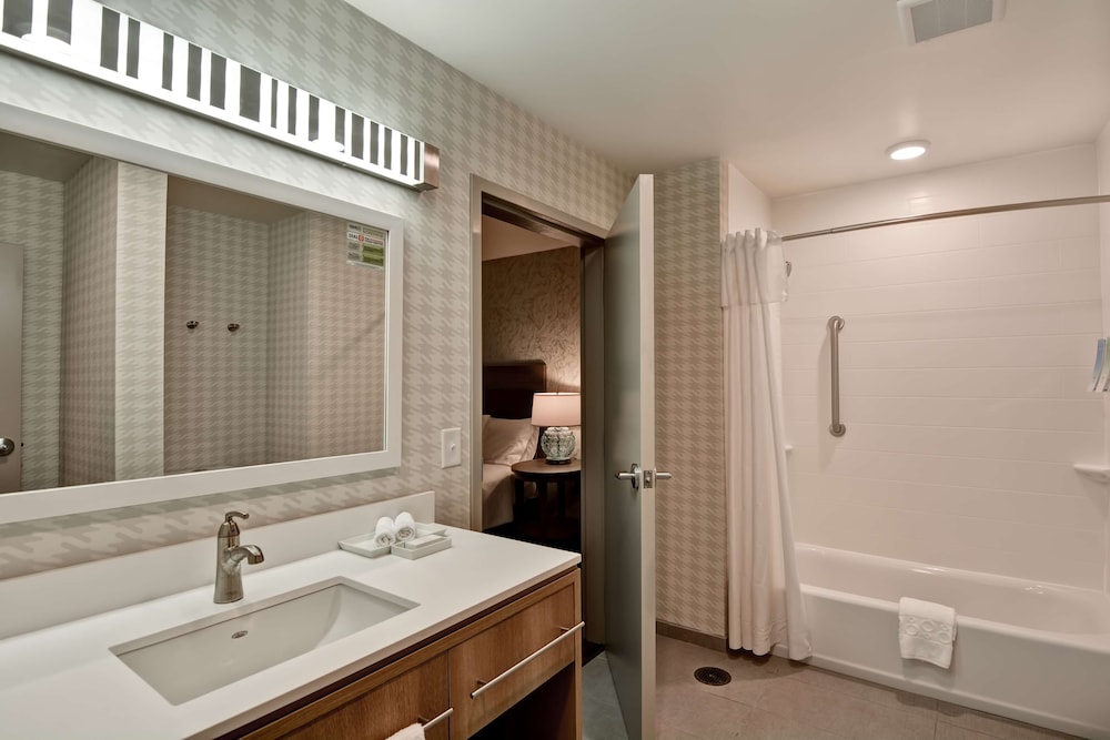 Home2 Suites by Hilton Tampa USF Near Busch Gardens - photo 20