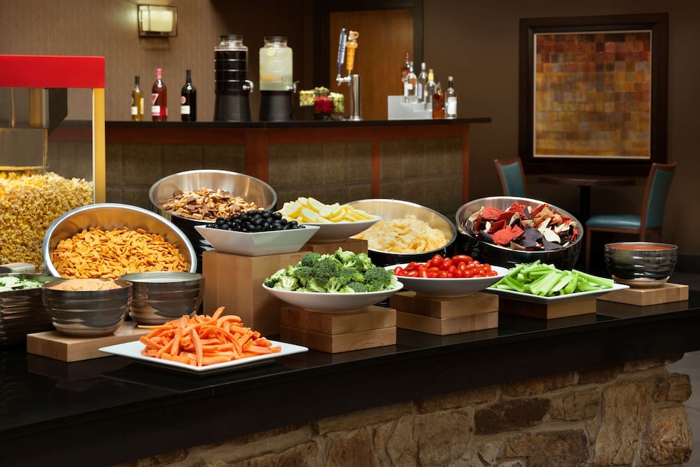 Embassy Suites by Hilton Oklahoma City Will Rogers Airport - photo 32