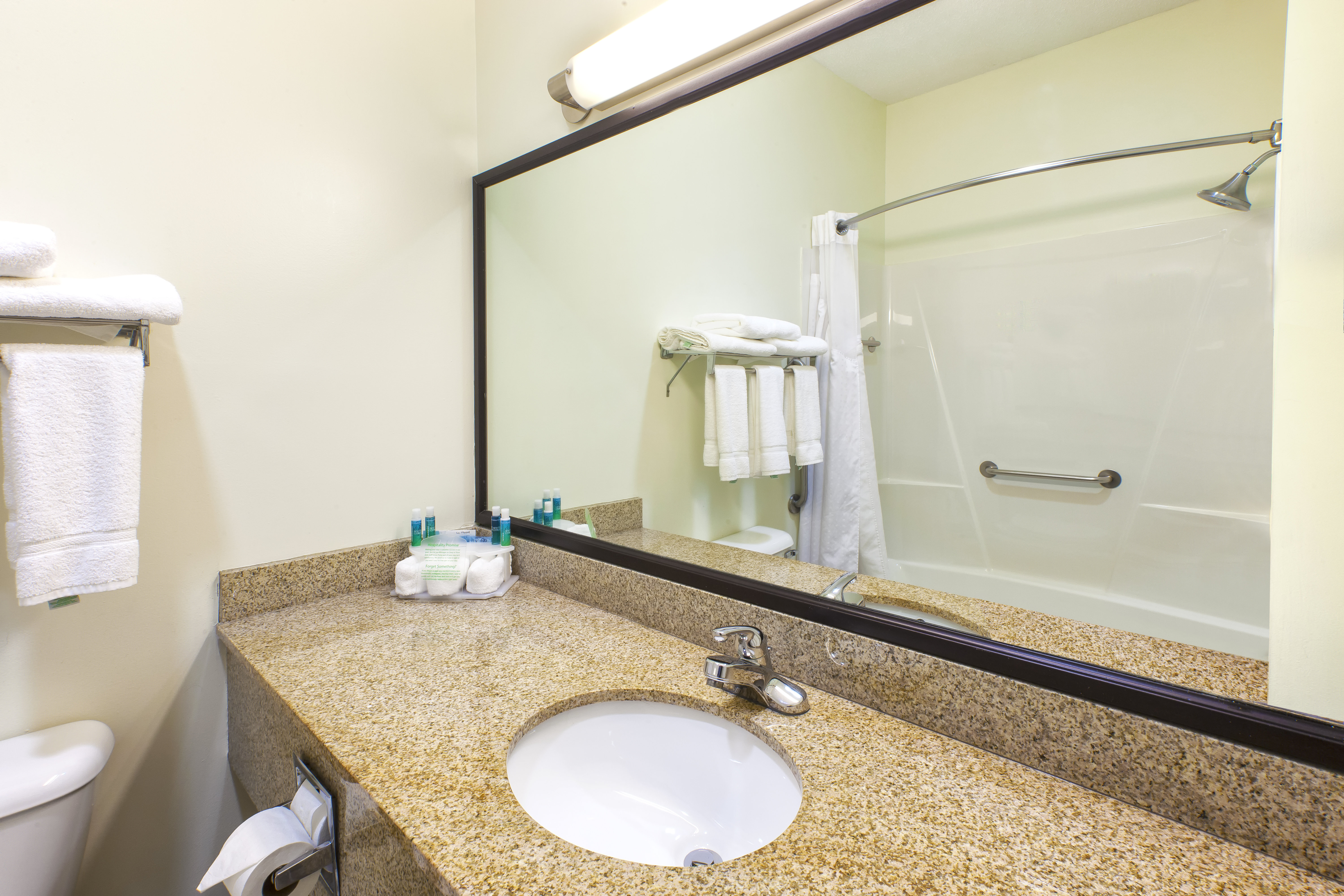 Country Inn & Suites by Radisson Benton Harbor St. Joseph MI - photo 38