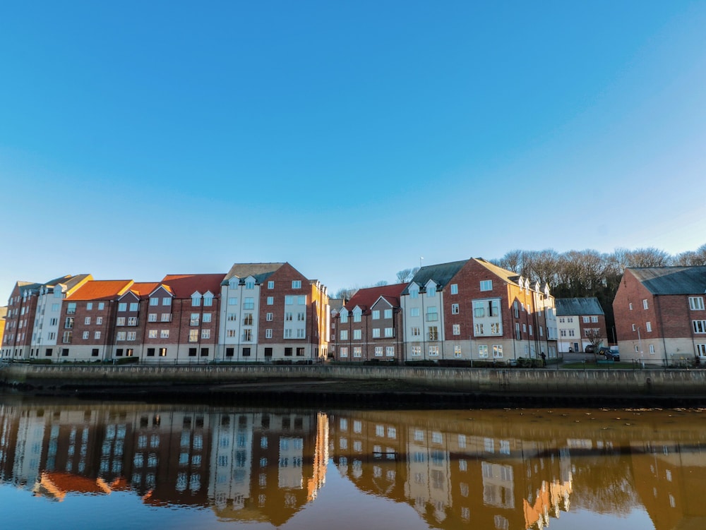 Whitby Waves — 4-Star Luxury Hotel in Whitby, United Kingdom