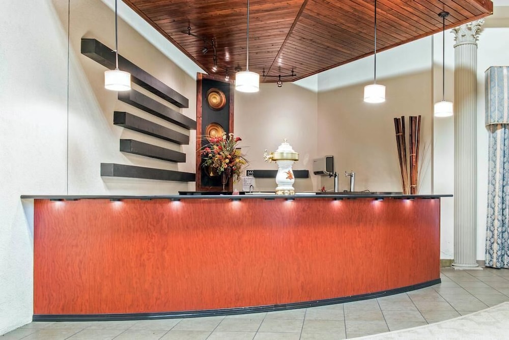 Baymont by Wyndham Festus - photo 7