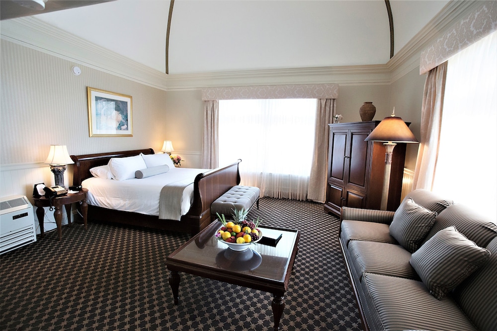 OceanCliff Hotel - photo 9