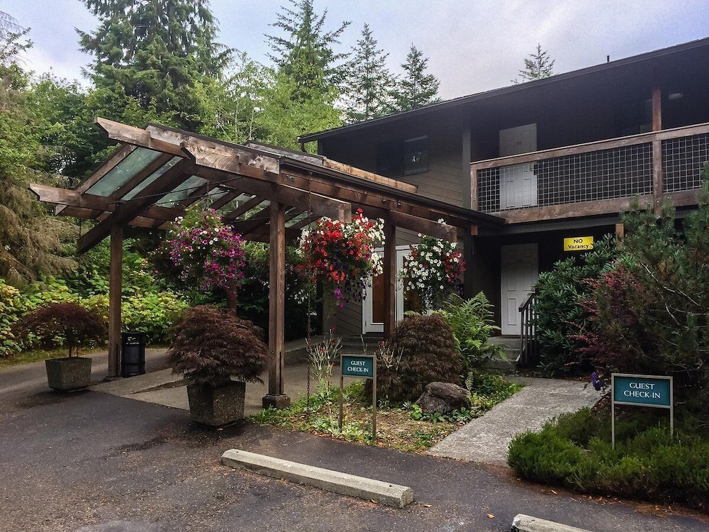 Olympic Suites Inn — hotel in Forks