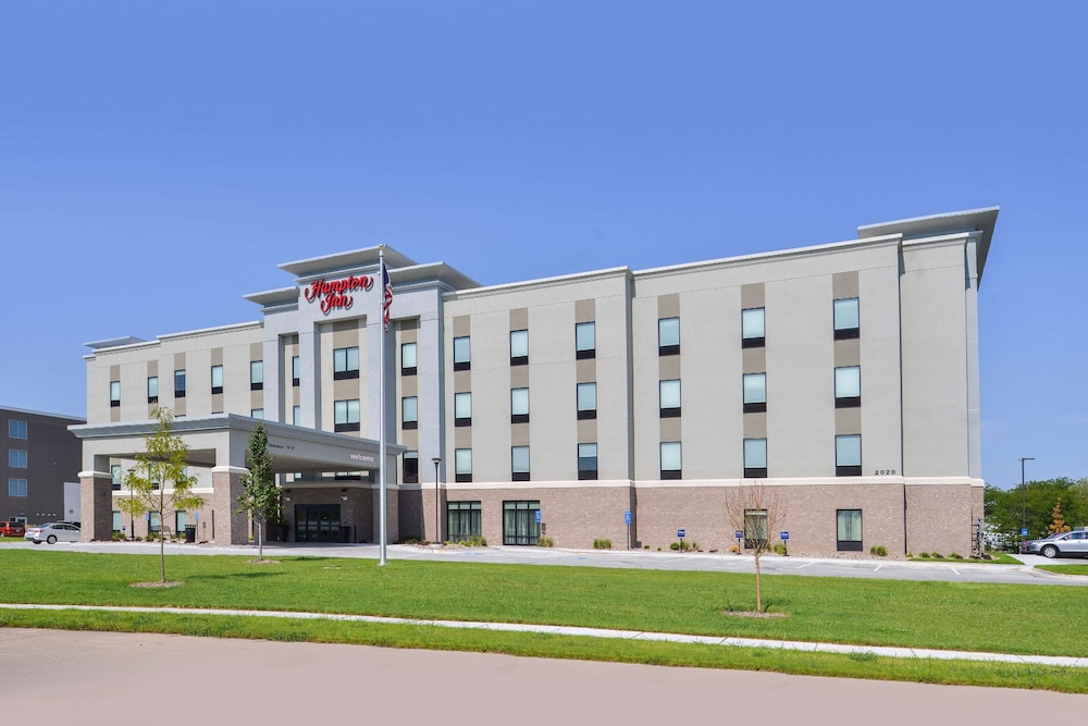 Hampton Inn Omaha Airport - featured photo