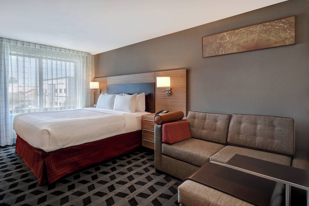 TownePlace Suites by Marriott Las Vegas Airport South - photo 14