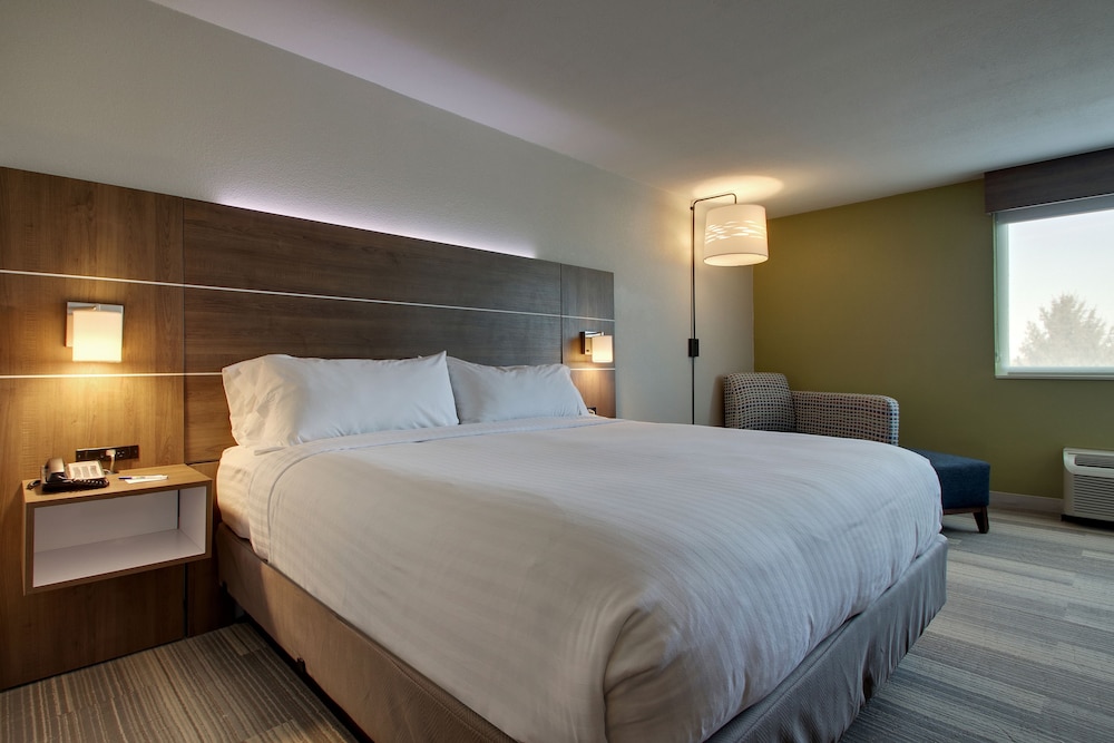 Holiday Inn Express & Suites Wapakoneta by IHG - photo 34