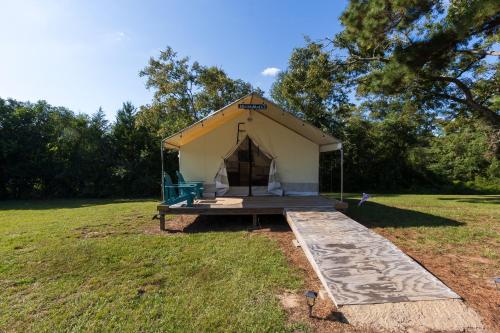 Unwind In A Cozy Glamping Sanctuary 18462050 — Coldspring