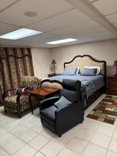 West Linn Relaxing Entire Home WiFi TV Yard BBQ Eateries — 4-Star Luxury Hotel in West Linn, United States