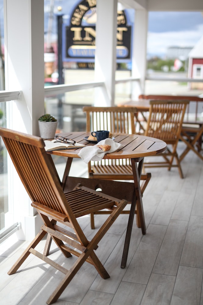 The Sea Breeze Inn - photo 51