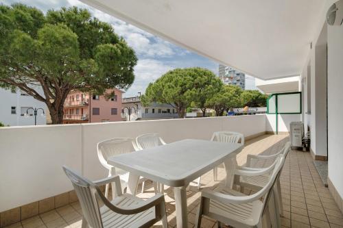 Residence Papaya A104 — 4-Star Luxury Hotel in Lido Di Jesolo, Italy