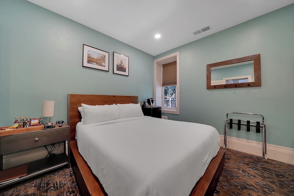 The Groveland Hotel - photo 44