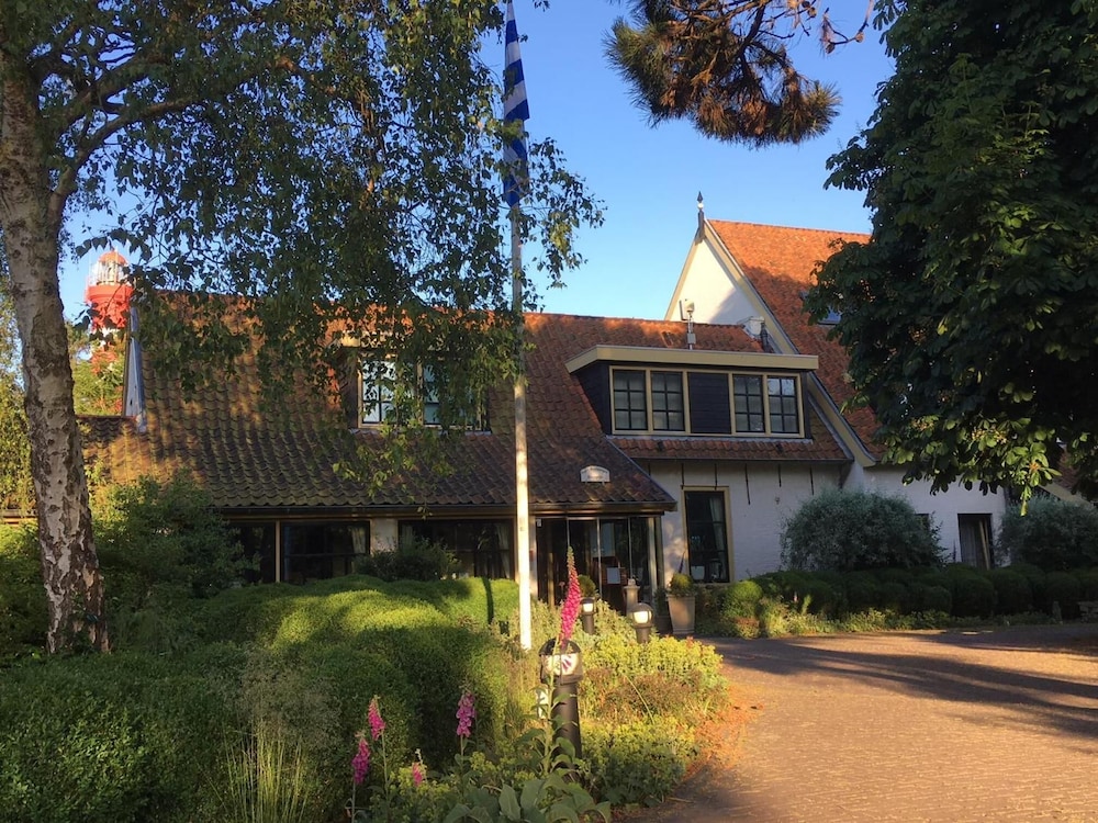 Hotel de Torenhoeve — hotel in Haamstede