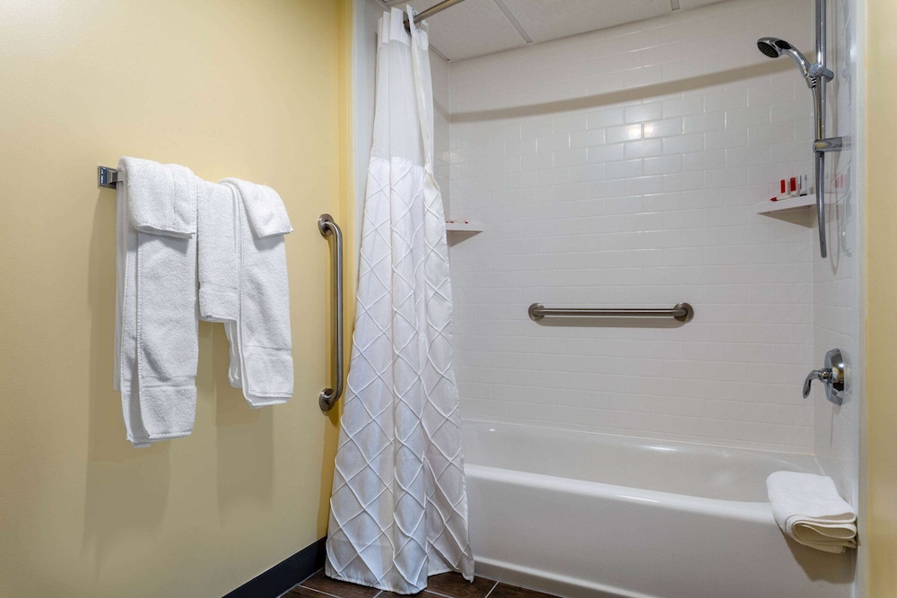 Days Inn by Wyndham Augusta - photo 18