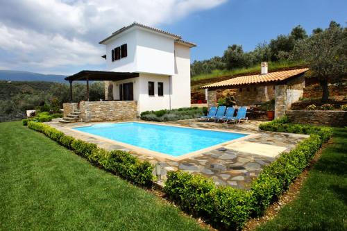 Olive Grove Villas — 4-Star Luxury Hotel in Oichalia, Greece