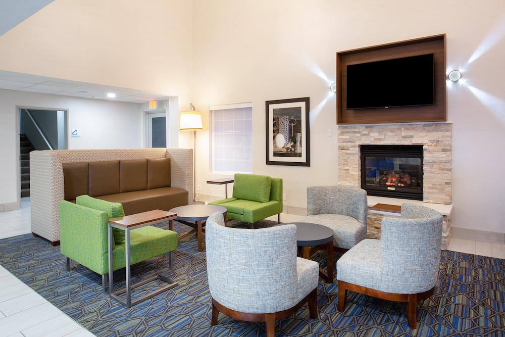 Holiday Inn Express & Suites Lincoln City by IHG - photo 42