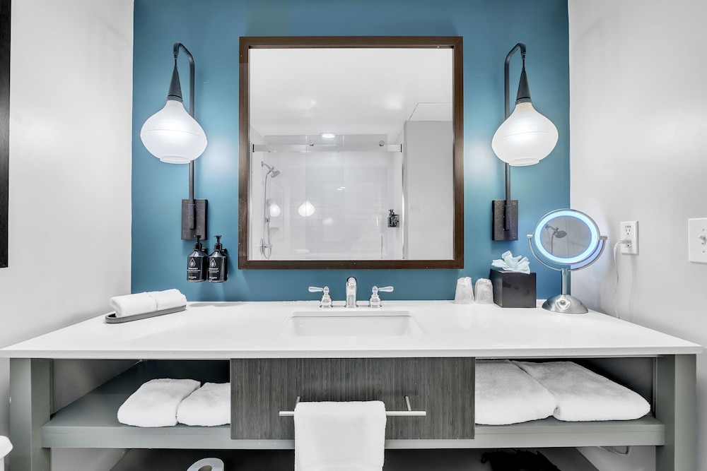 Hotel Indigo Atlanta Vinings by IHG - photo 33