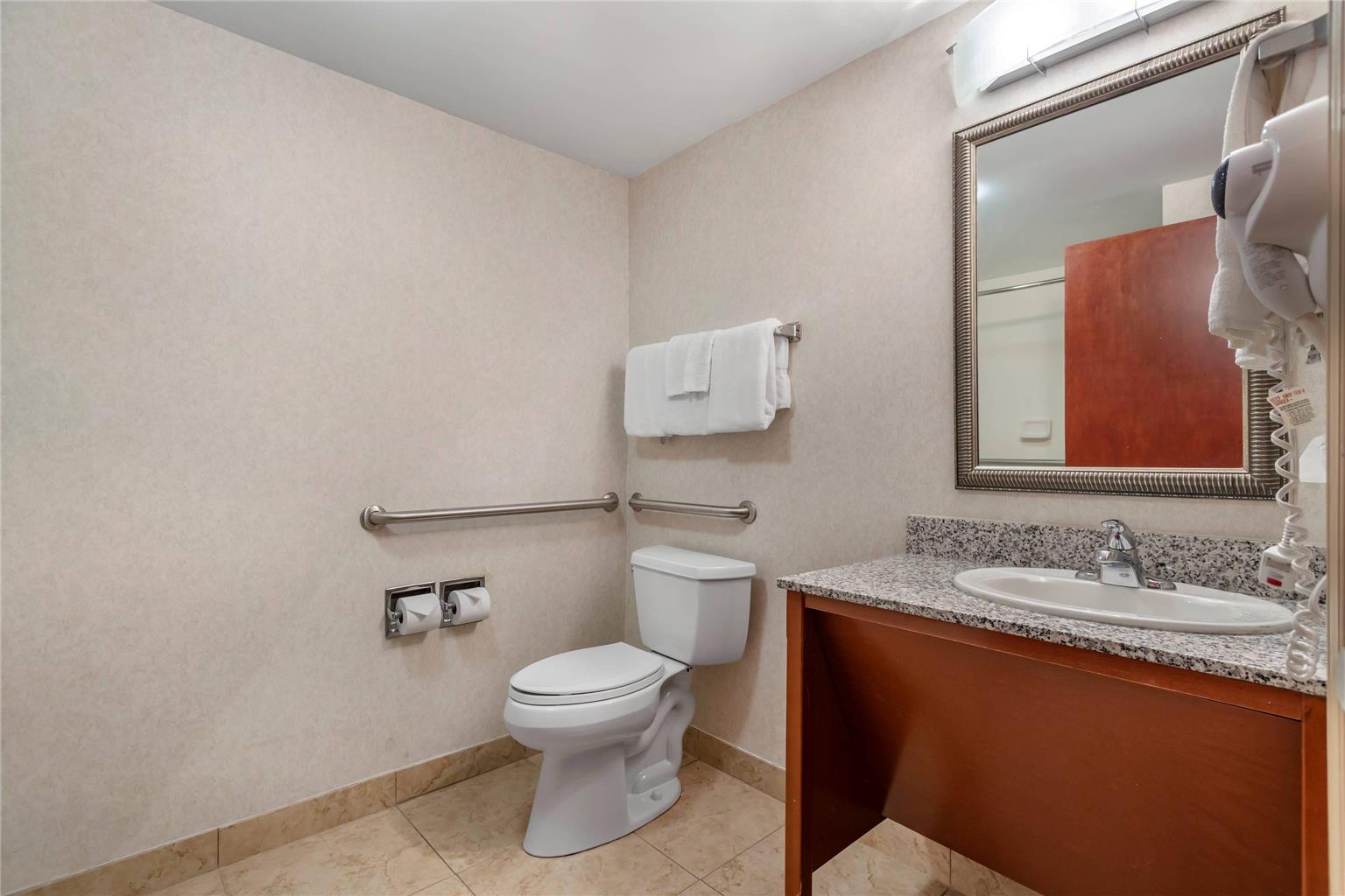 Econo Lodge Broken Arrow Tulsa - photo 14