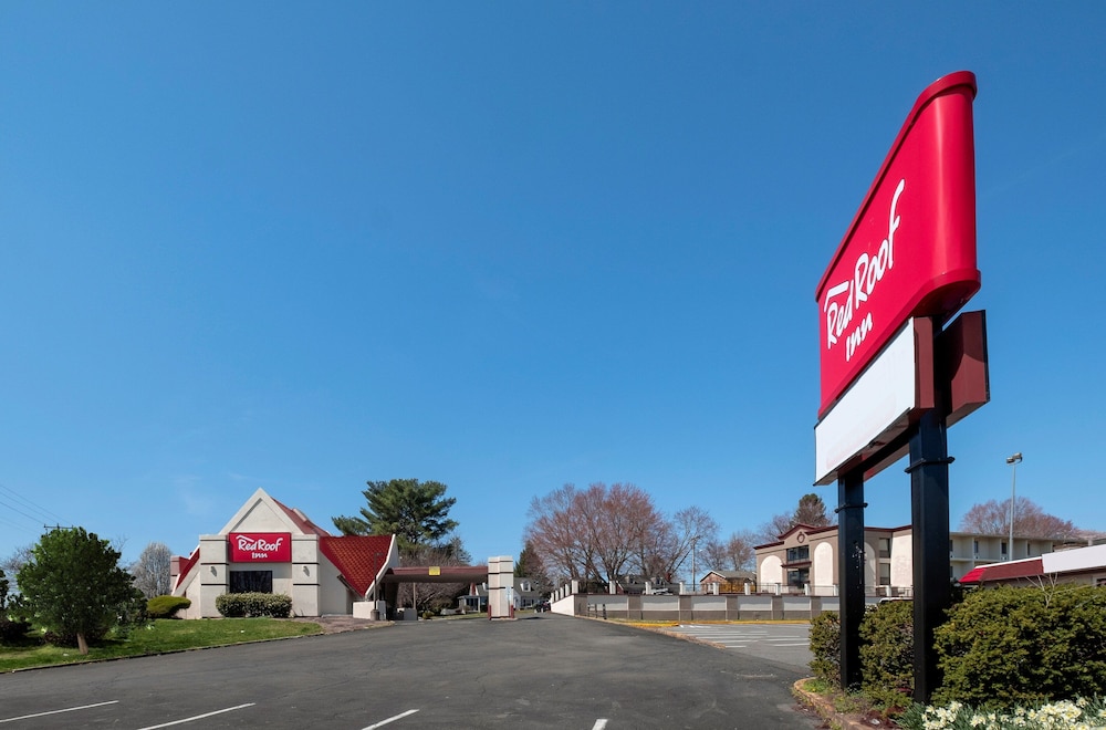Red Roof Inn Warrenton - photo 32
