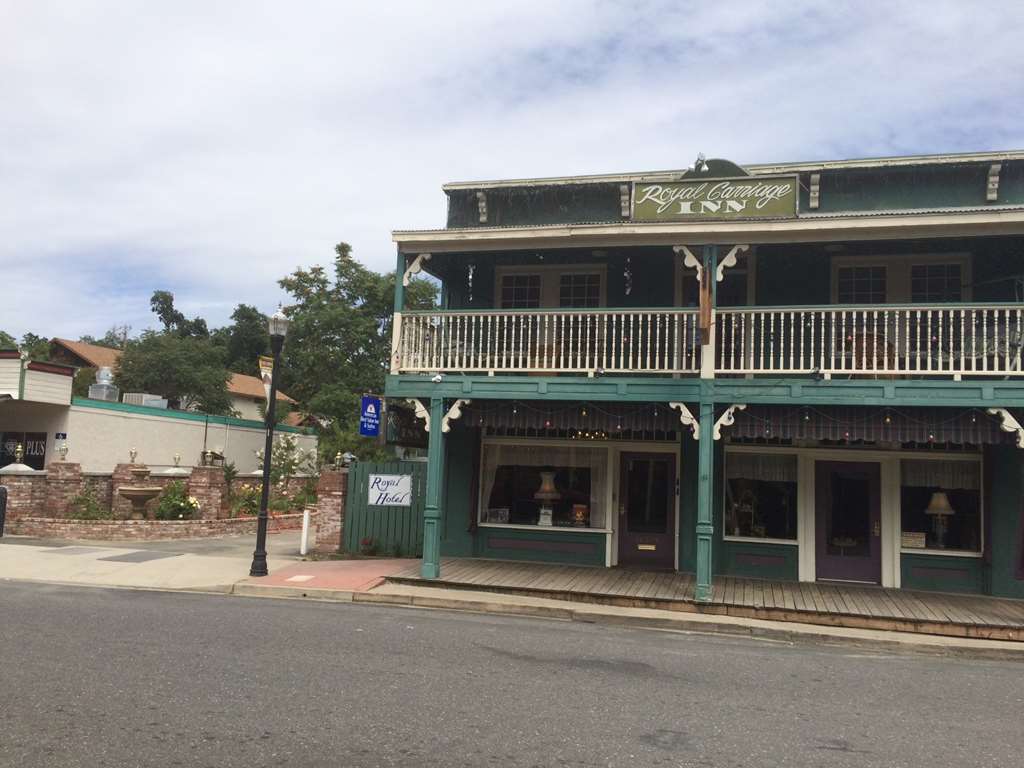 Americas Best Value Inn & Suites Royal Carriage - photo 2