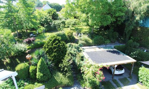 Ferienwohnung Gartenblick — 4-Star Luxury Hotel in Kroepelin, Germany