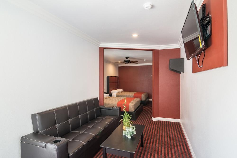 Rodeway Inn & Suites Pico Rivera - photo 12