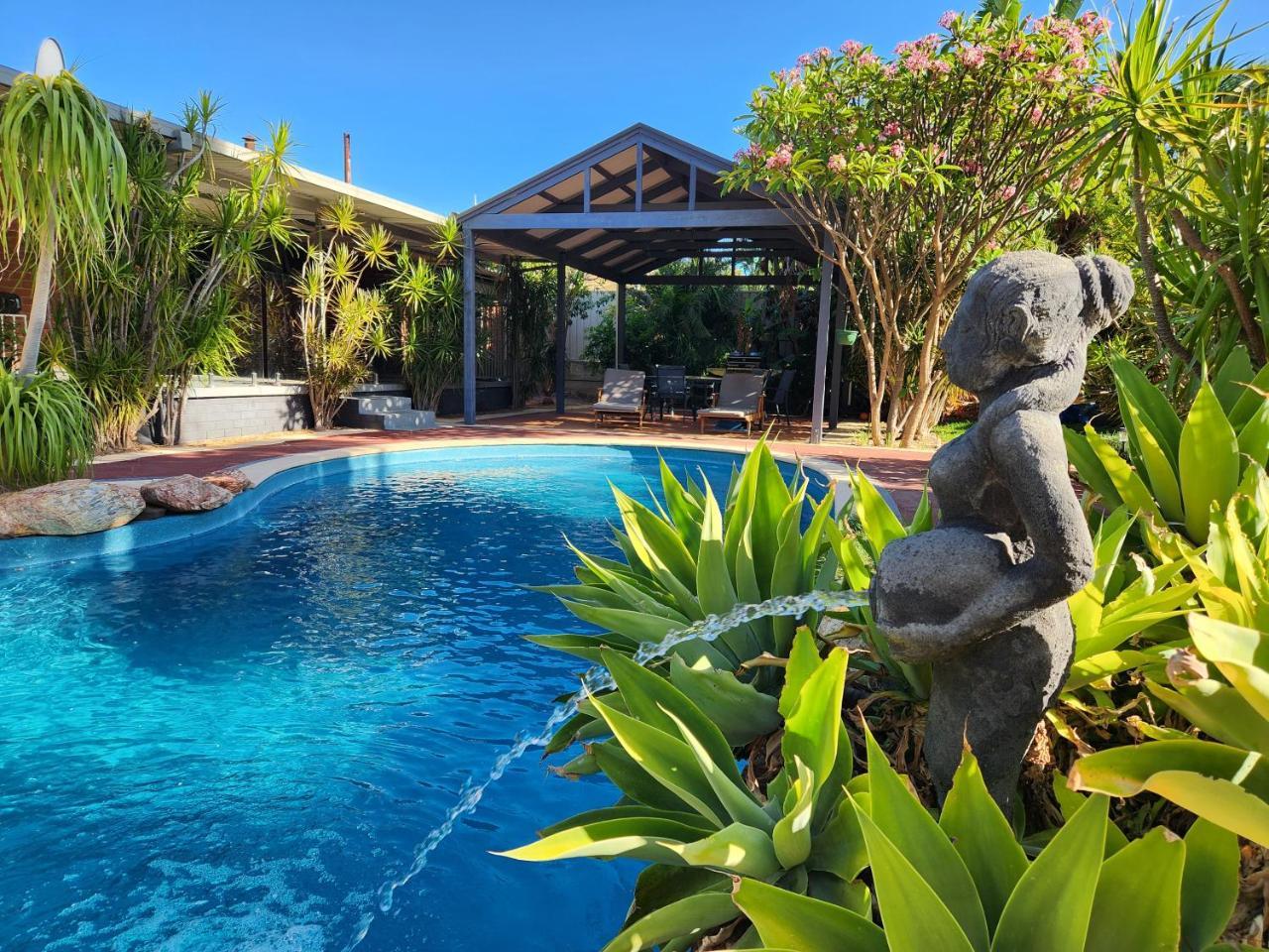 Tranquil Gumnut Cottage Close To Airport — 4-Star Luxury Hotel in Perth, Australia
