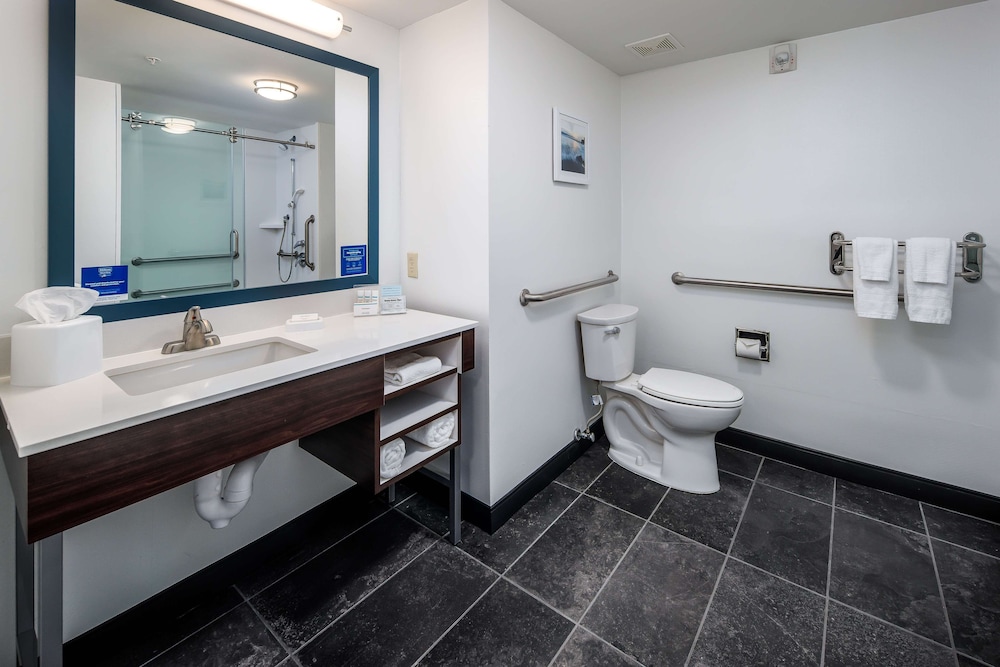 Hampton Inn & Suites Navarre - photo 15