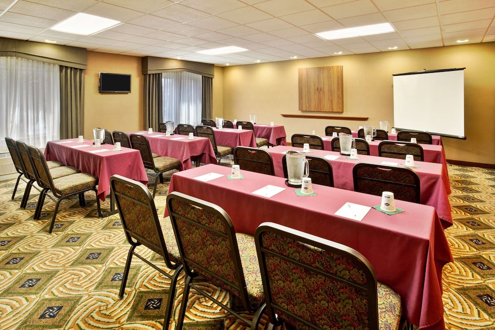 Hampton Inn Rutland - photo 63