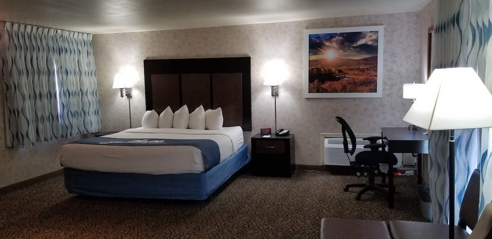 Days Inn & Suites by Wyndham Trinidad - photo 8