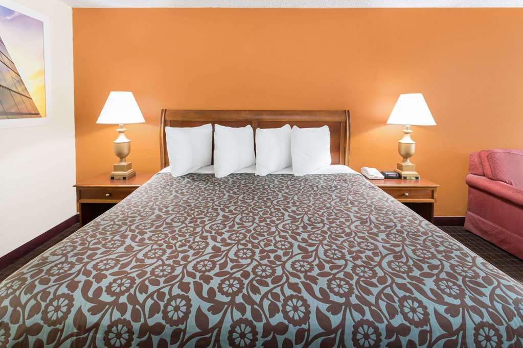 Days Inn by Wyndham Orangeburg South - photo 13