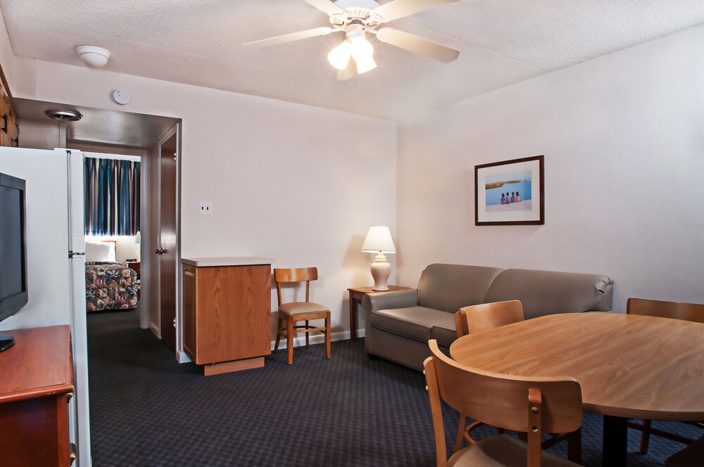 Harbor Light Family Resort - photo 4