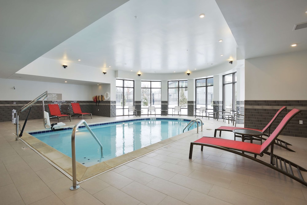 Hampton Inn & Suites Cincinnati Kenwood - photo 35